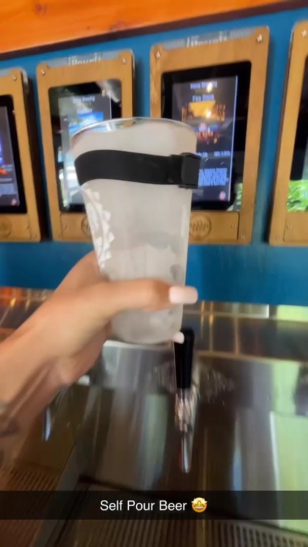 The Barrel Taps Waimea